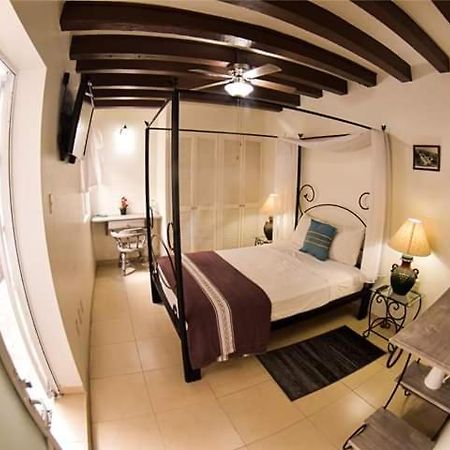 Hotel Tres Sofias Querétaro Екстериор снимка